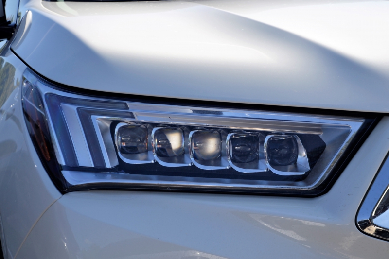 automobile-TOULON-min_acura-headlamp-2834131